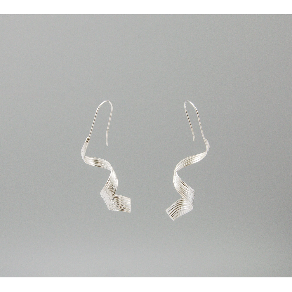 S0439 Plain Silver Earring