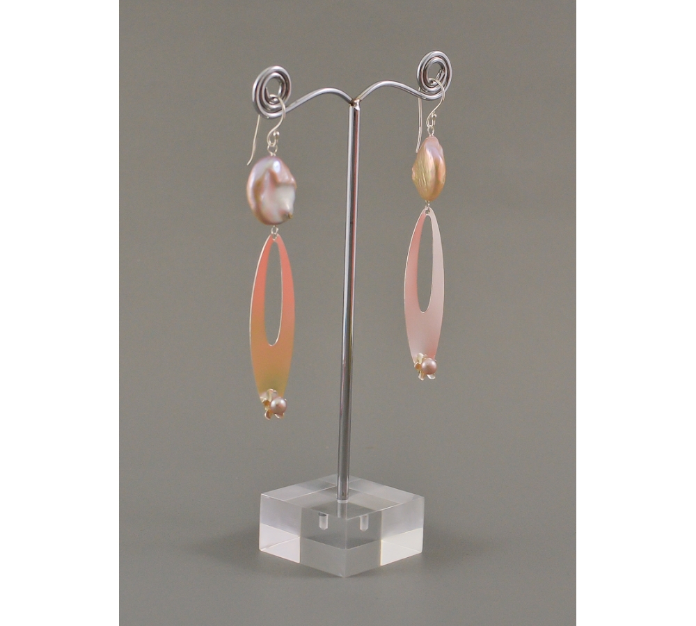 JE457 White Pearl Earring